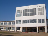 伊唐小学校